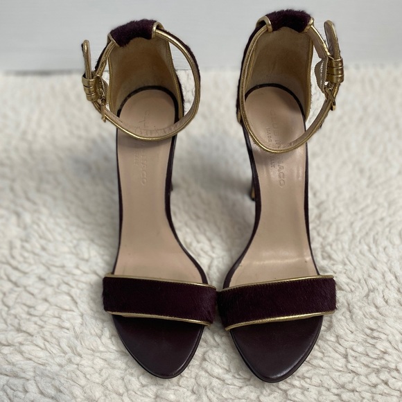 Club Monaco Casey Stiletto Heel Sandals Burgundy Calf Hair Gold Trim 37.5 US 7 - Picture 3 of 11